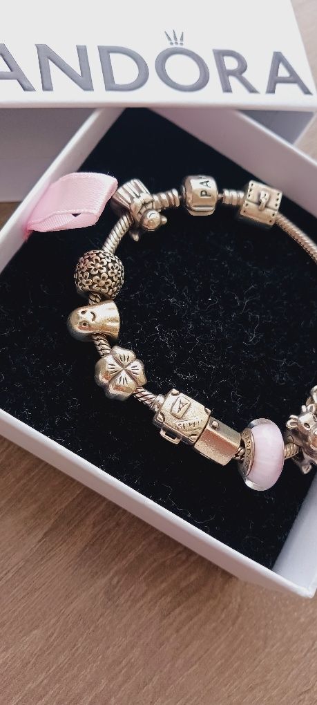 Pulseira Pandora com 11 contas