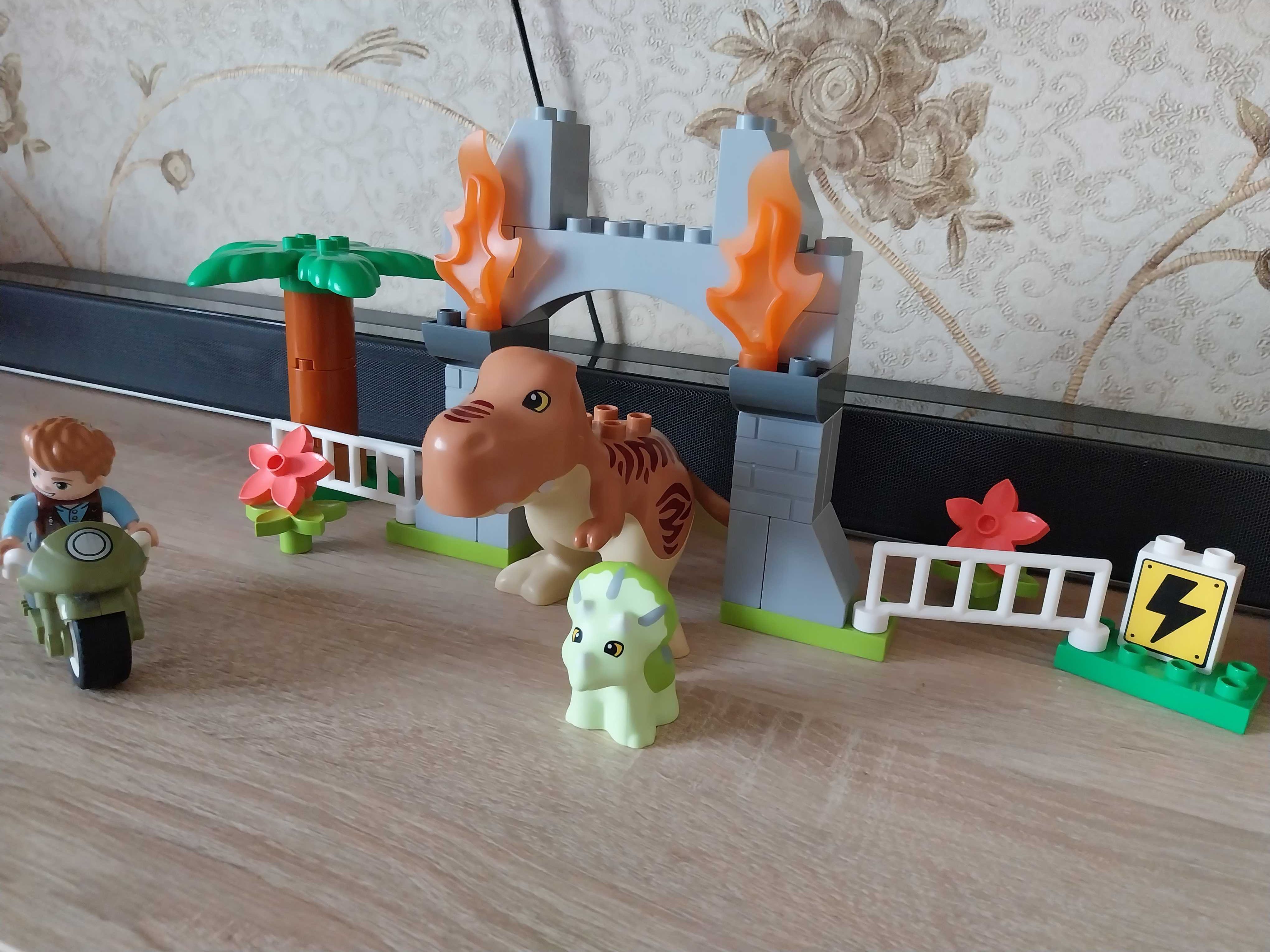 LEGO duplo.  Лего дупло Динозавры.