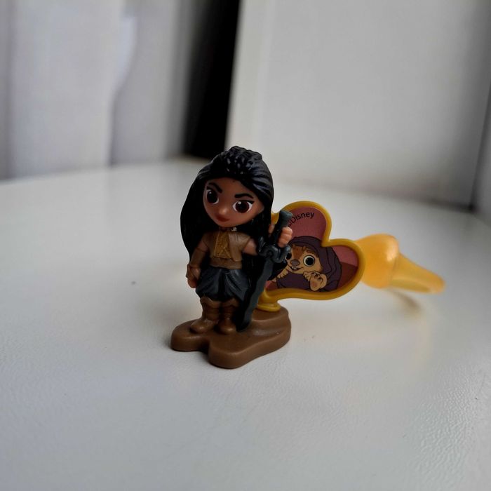 Кіндер сюрприз Дісней принцеса Рая