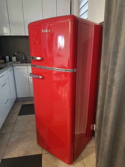 Lodówka retro Amica KGC15630R – czerwona, gwarancja do 2030,