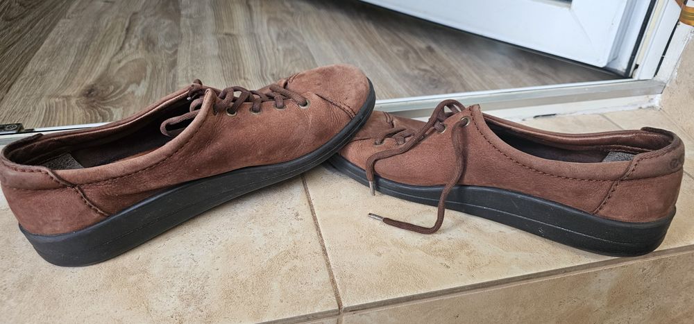 ECCO damskie buty skórzane rozmiar 40 wkładka 25,5cm