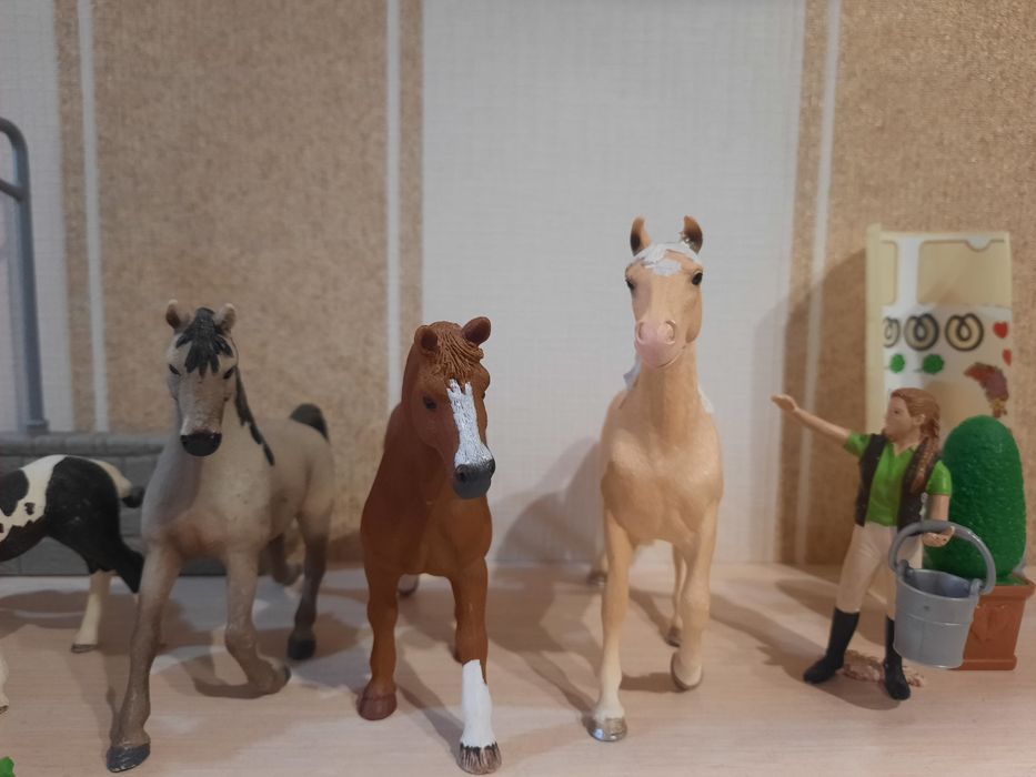Фігурки  Schleich