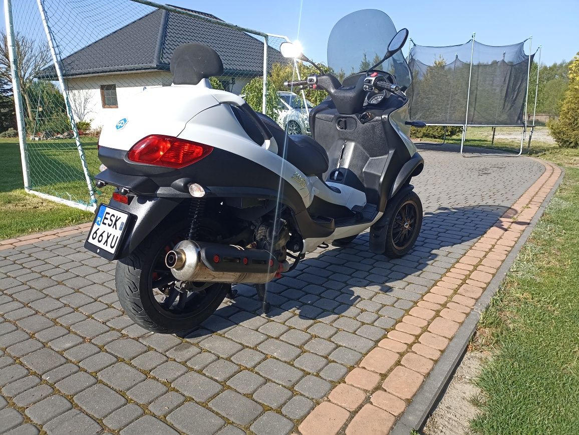 Piaggio MP3. 500
