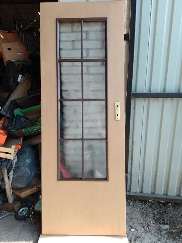 drzwi wewnętrzne pokojowe pełne z szybą tzw. 70 cm,lewe