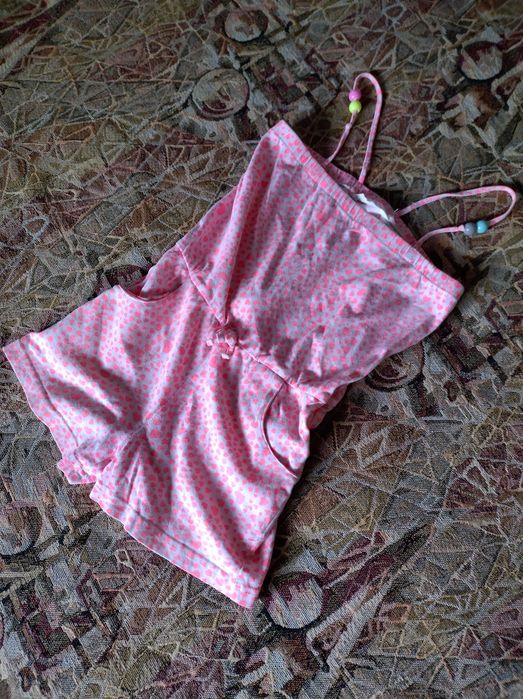 Неоново-рожевий дитячий комбінезон H&M із сердечками