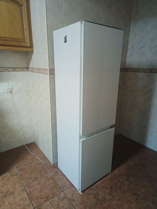 Frigorífico invertido