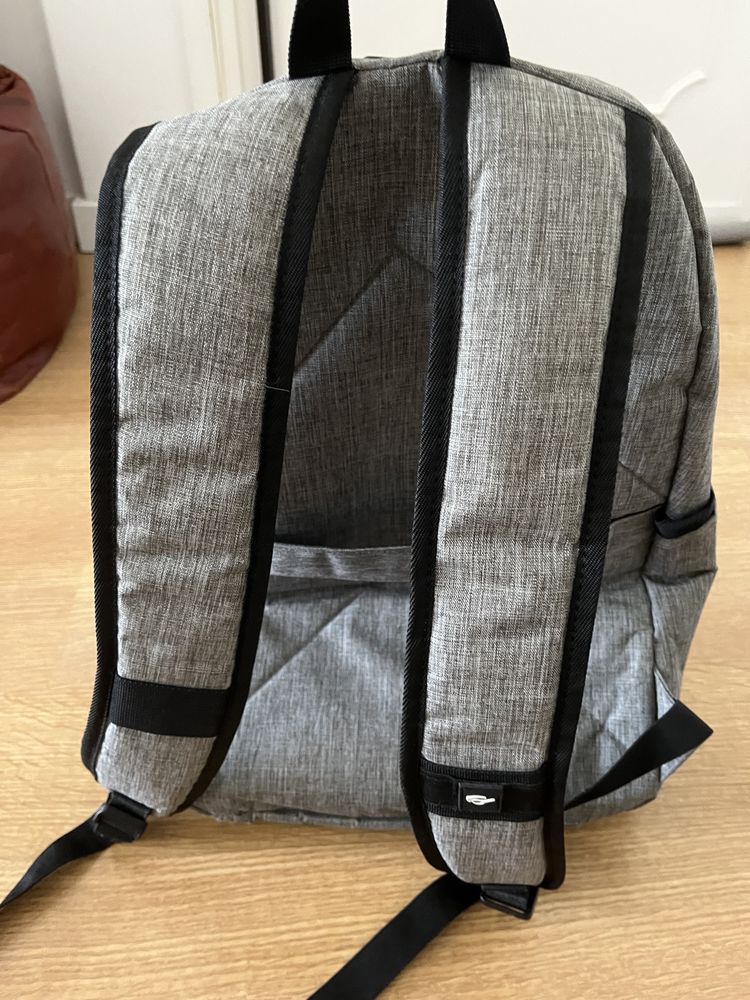 Mochila de computador com código