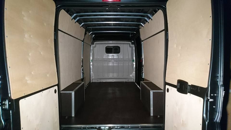 Fiat Ducato L2H2 obicie części ładunkowej sklejka