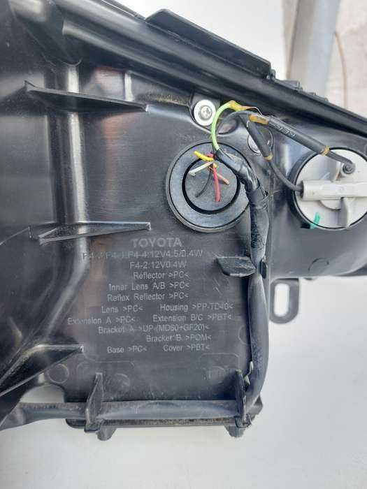 Lampa przednia lewa Toyota CH-R Led zwykła Europa