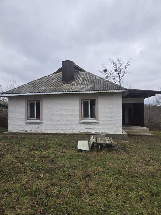 Продаж будинку  зі зручностями с.Потоки .