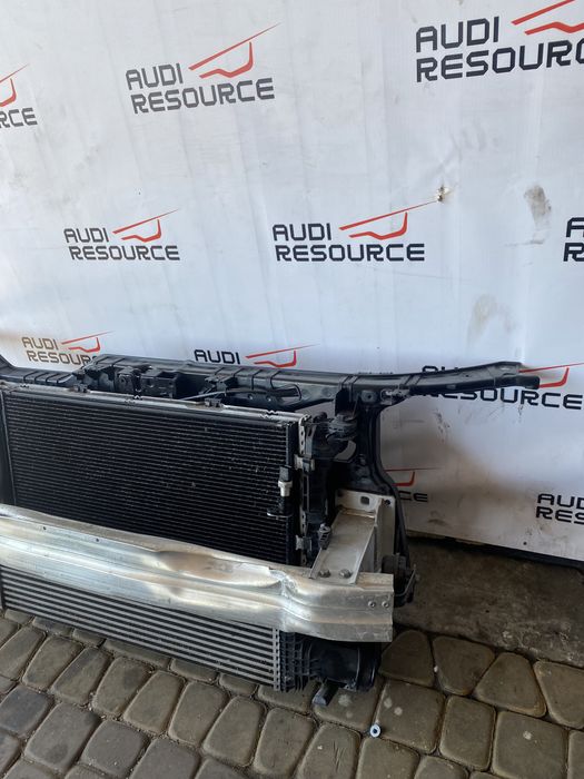 Audi A4 B8 A5 2.0 TFSI радіатор \  телевізор \ підсилювач \ вентилятор