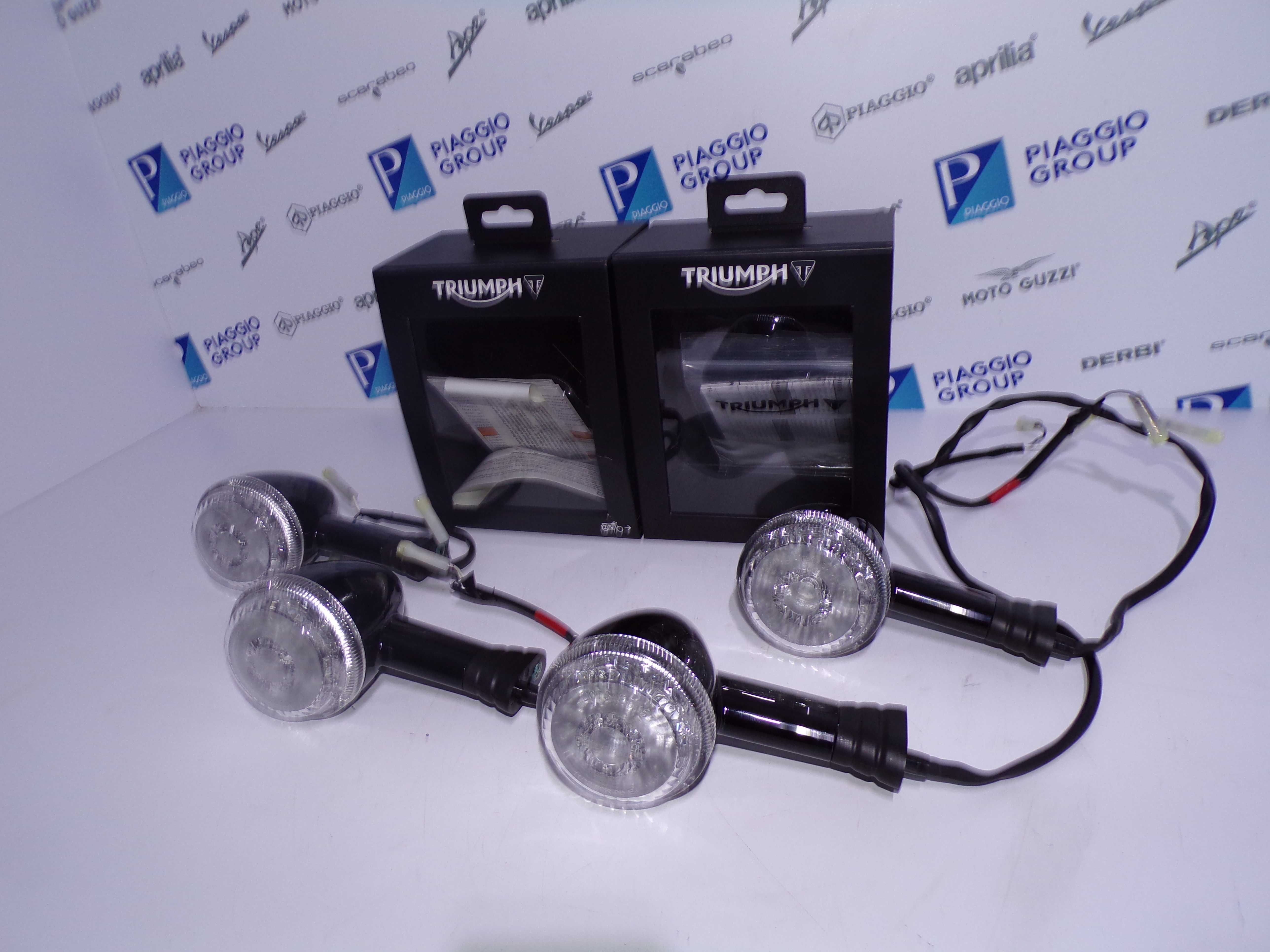 Kierunkowskazy LED Triumph Thruxton Bbber Speedmaster 1200 komplet OEM