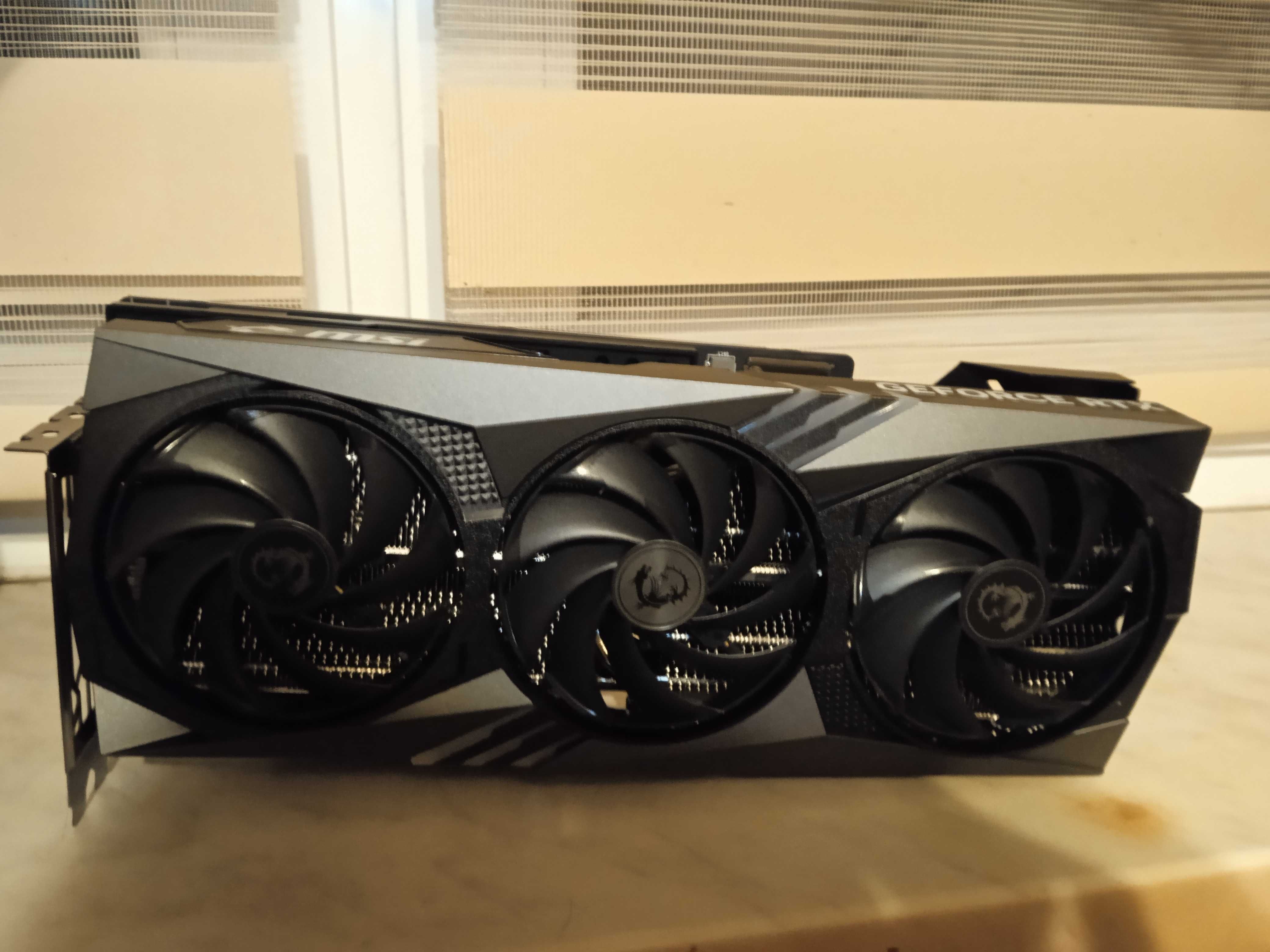 RTX 4080 Msi Gaming X TRIO