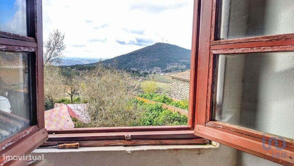 Casa / Villa T4 em Castelo Rodrigo de 50,00 m2