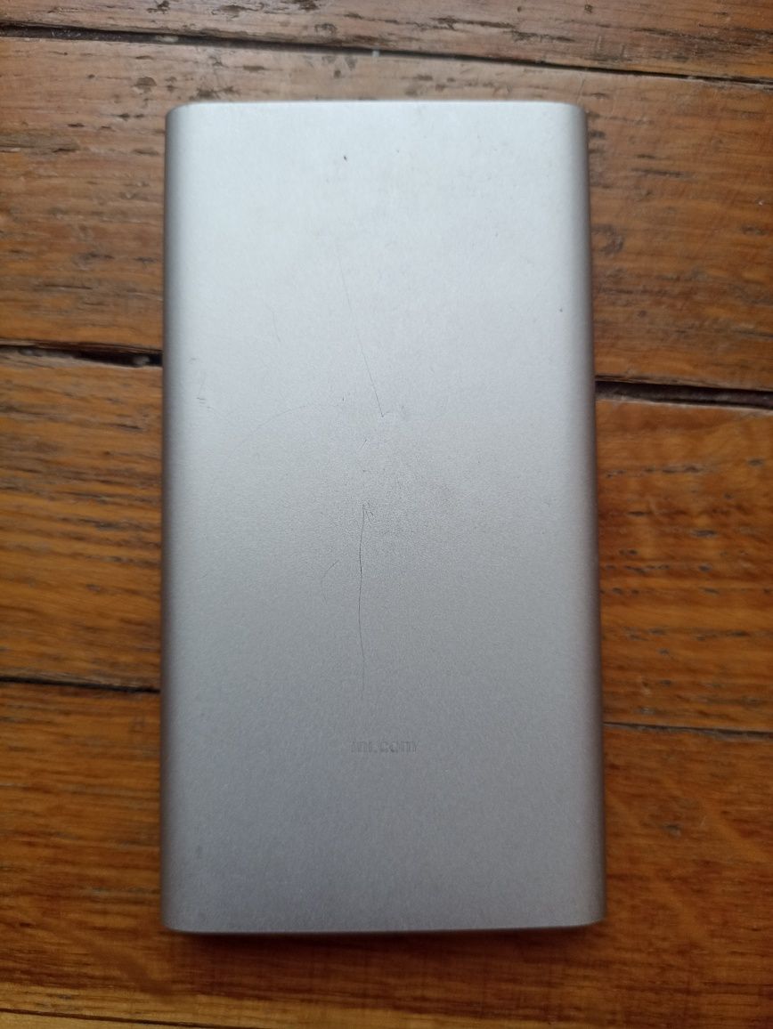 Продам повербанк Xiaomi 5000 mah