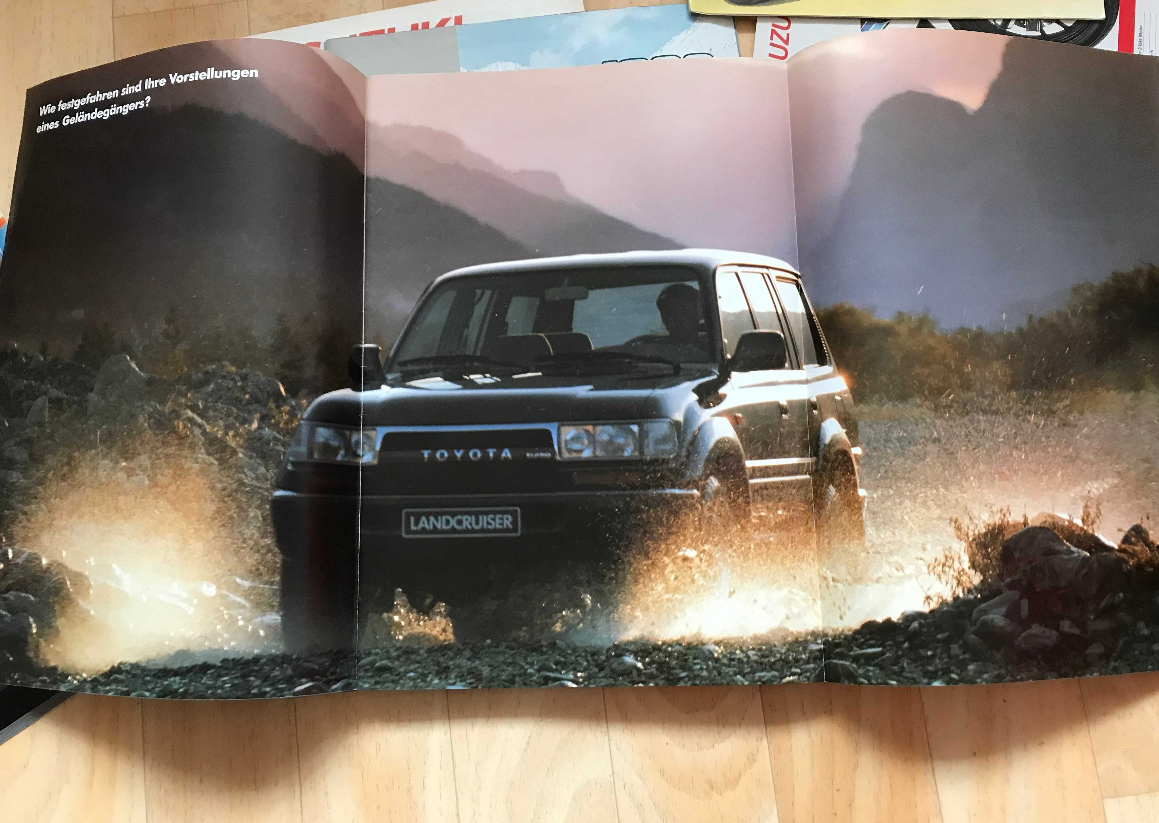 Рекламные брошюры японских авто 80х 90х годов
