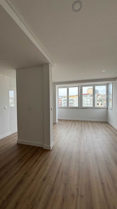 T2 Totalmente Remodelado no Laranjeiro.