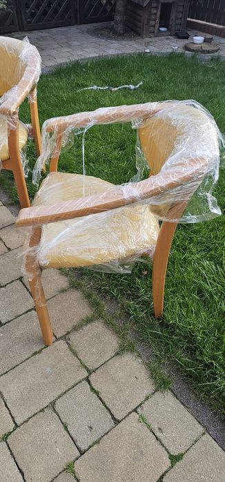 Krzesła z podłokietnikiem