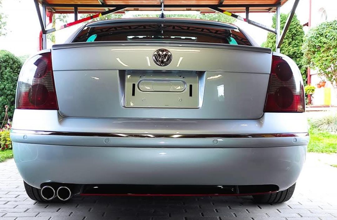 Lampy tył Passat B5FL sedan L+R komplet