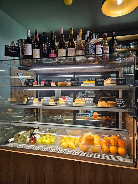 Sprzedam kompletne wyposażenie Cafe baru