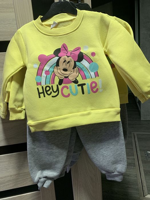 Одежа дитяча.Костюми.кофти,лосіни.Продам все оптом по гарній ціні.