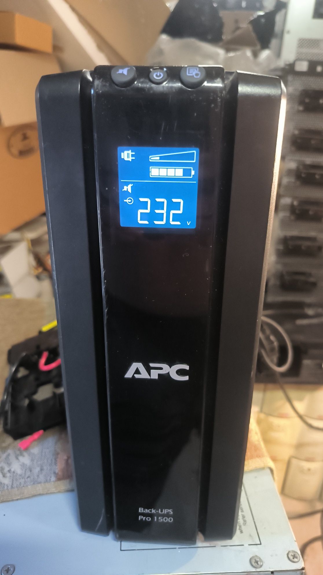 Бесперебійники APC Back-UPS Pro 1500