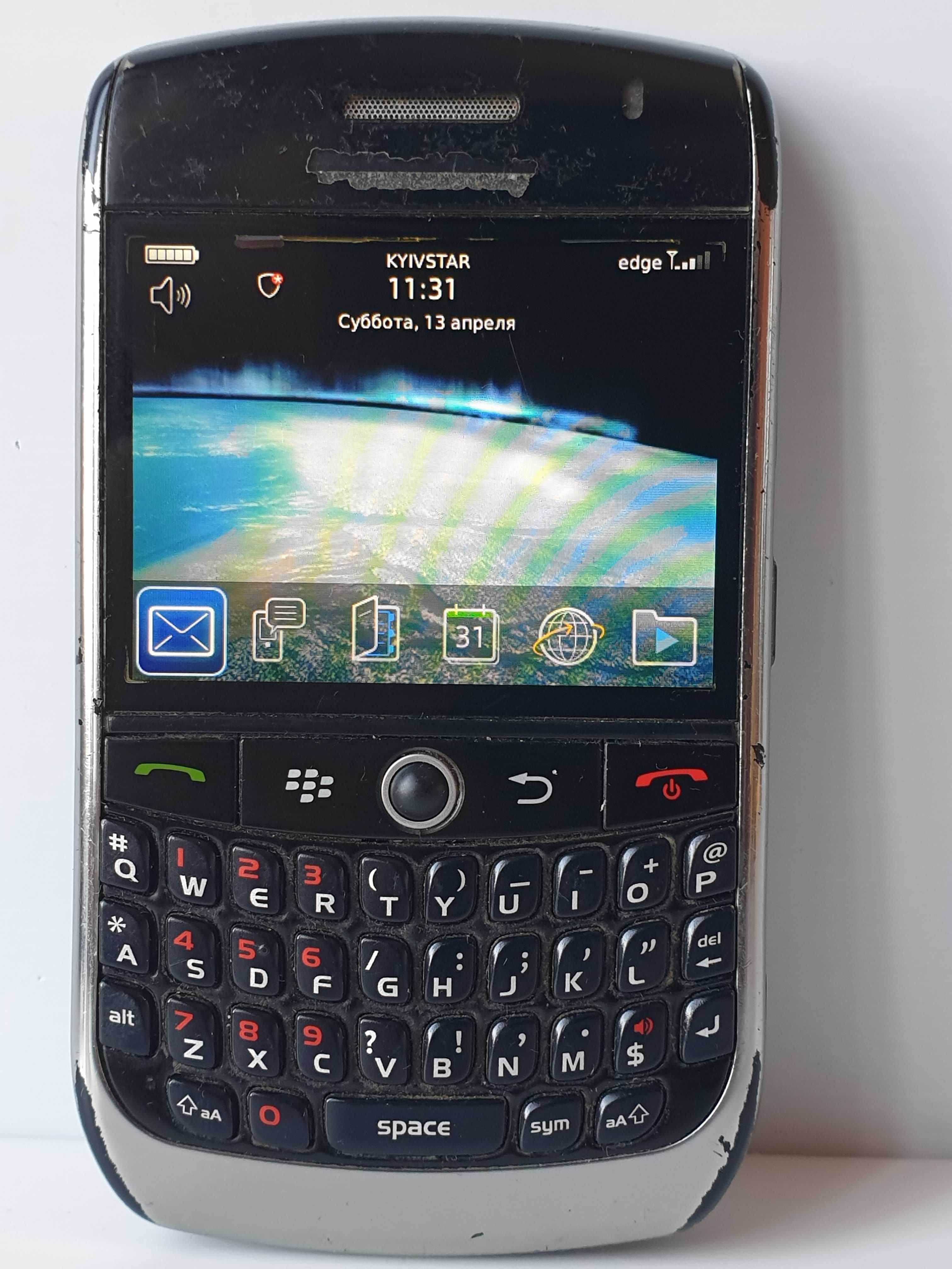 телефон Blackberry 8900 GPS + повер банк