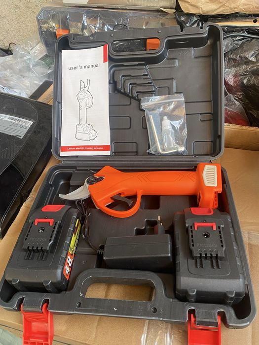 Tesoura da poda eletrica 2 baterias 48v