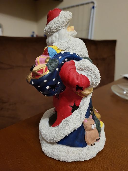 Świecznik  bożonarodzeniowy Świętego Mikołaja, ok. 20 cm.