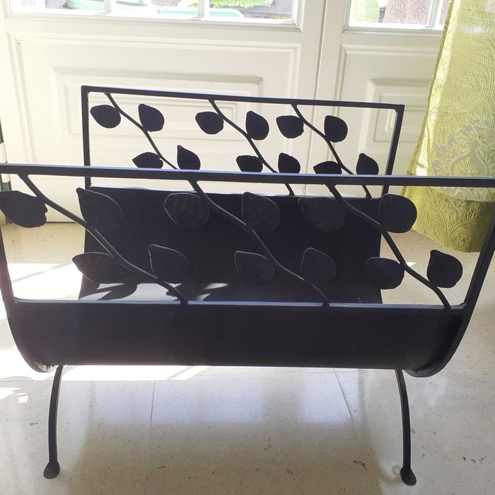 Cesto em  ferro para lenha