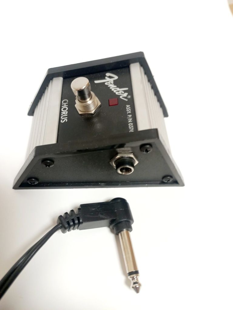 Fender Chorus  Footswitch P/N 037659  do gitary efekt