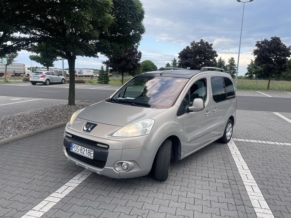 Peugeot Partner Tepee panorama hak klima nabita