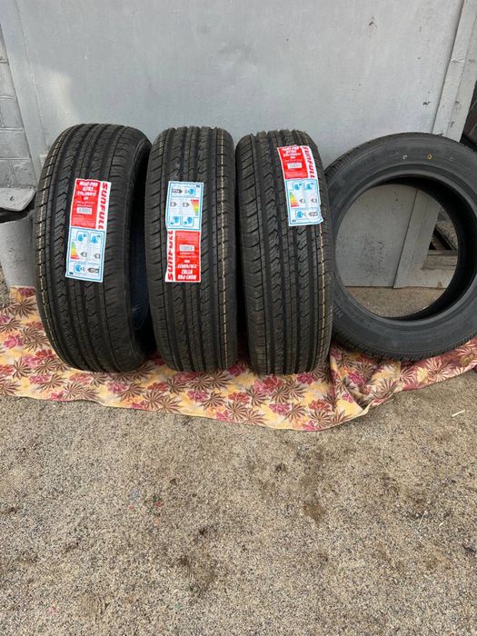 Sunfull Mont-Pro HT782 215/60 R17 96H