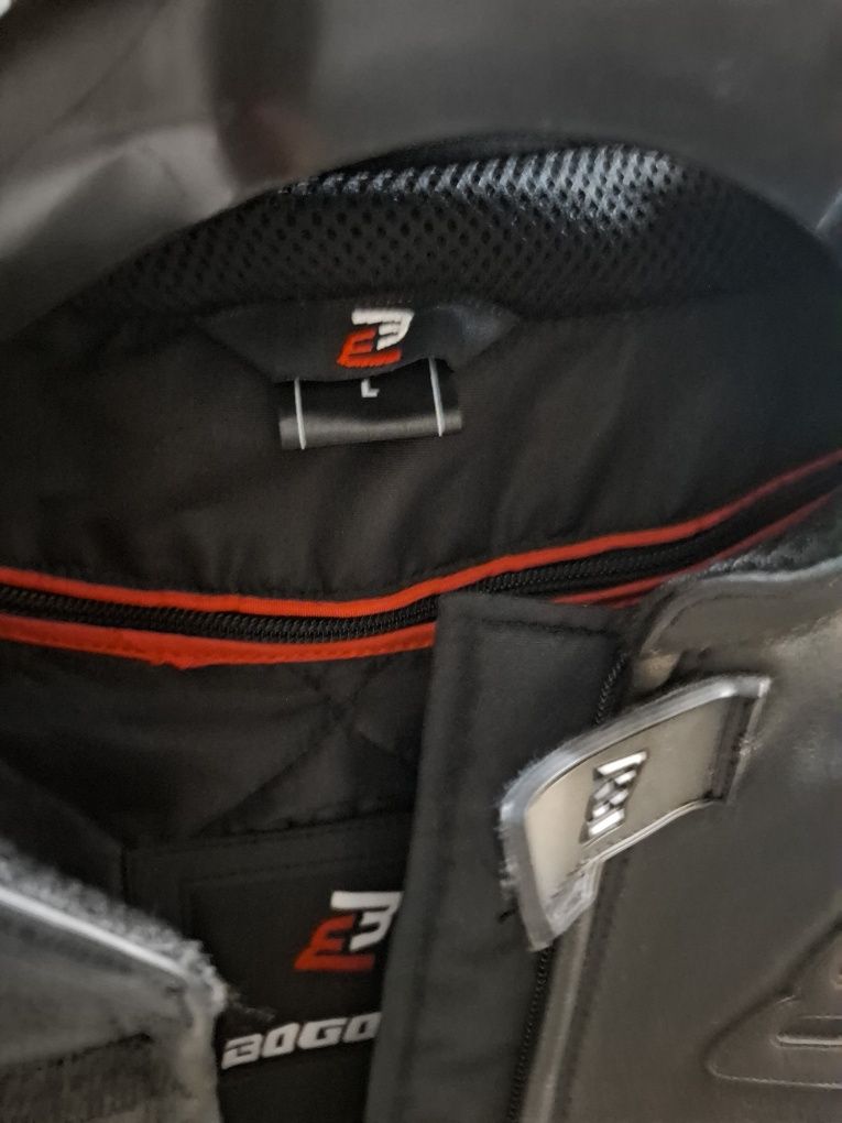 Benelli Leoncino 125 | 2025. Com Capacetes, Jaquetas e luvas
