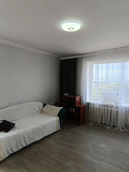 Продам 1 квартиру,  косметичний ремонт, вул.6Грудня 135