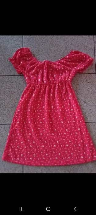 Vendo varios vestidos de menina.12.13 14.anos