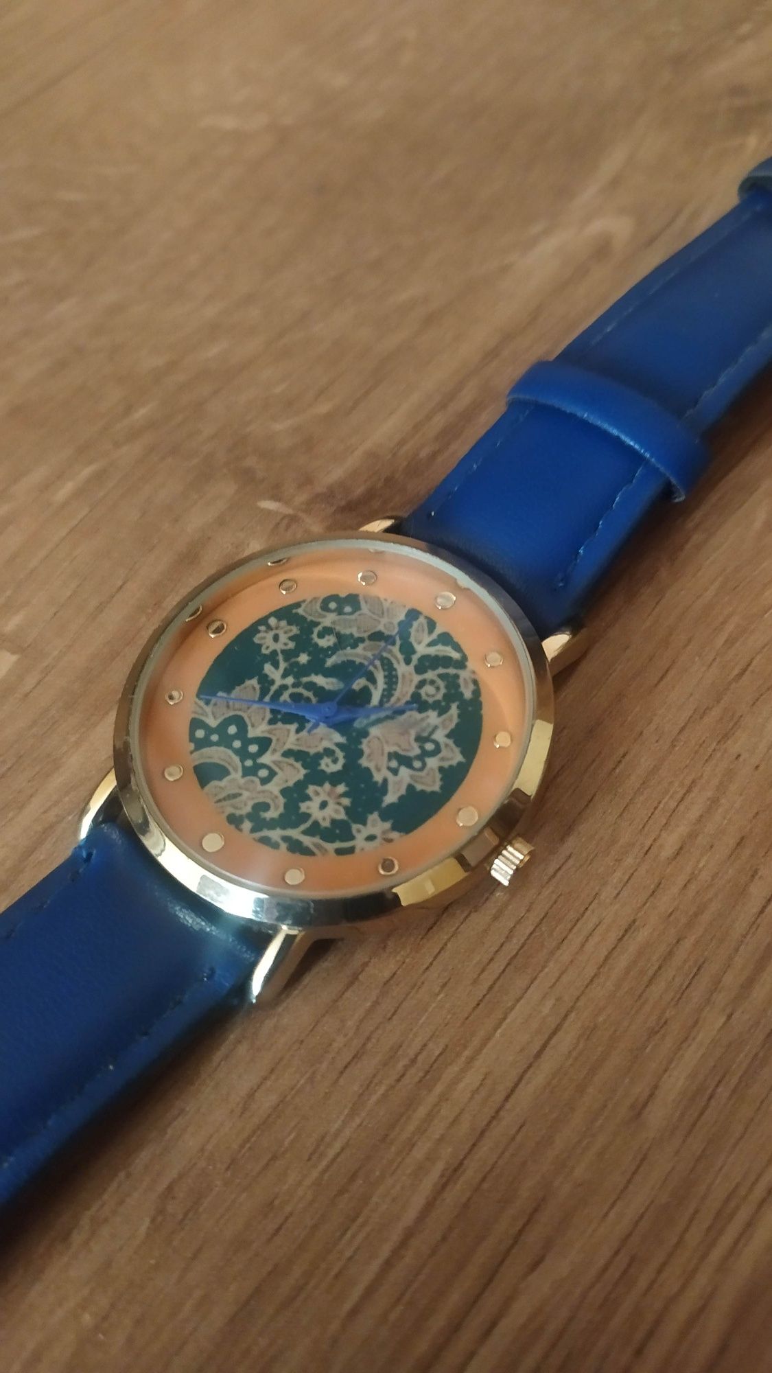 Жіночий годинник кварцевий женские наручные часы