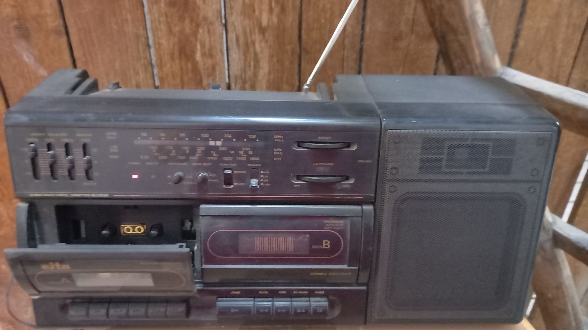 Radio stereo elta