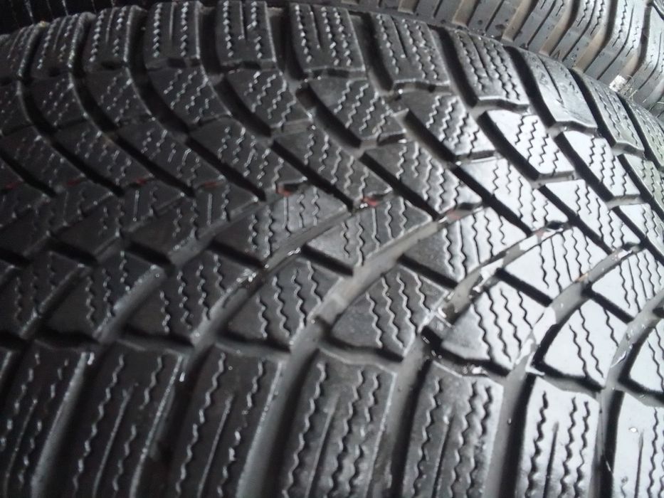 Cena za 2 Opony zimowe 235/55r18 BRIDGESTONE 2022r