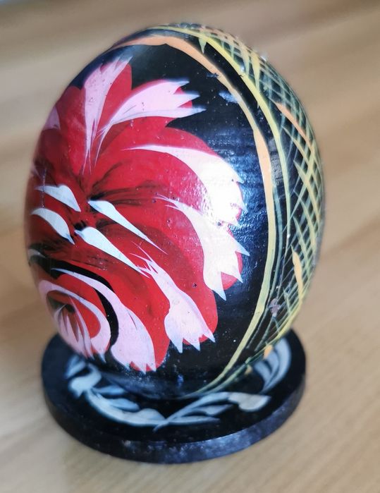 Jajo drewniane wielkanocne.