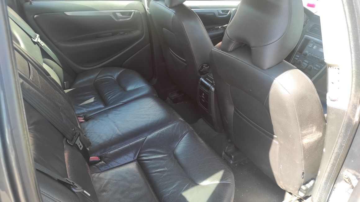 Продам Volvo V 70 2006 року