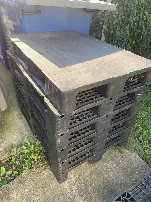 Palety plastikowe 80x120 europalety