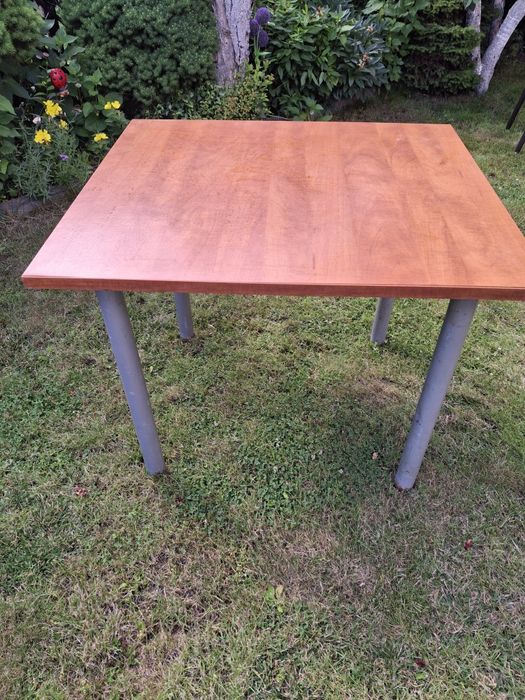 Stolik 80 cm na 90 cm