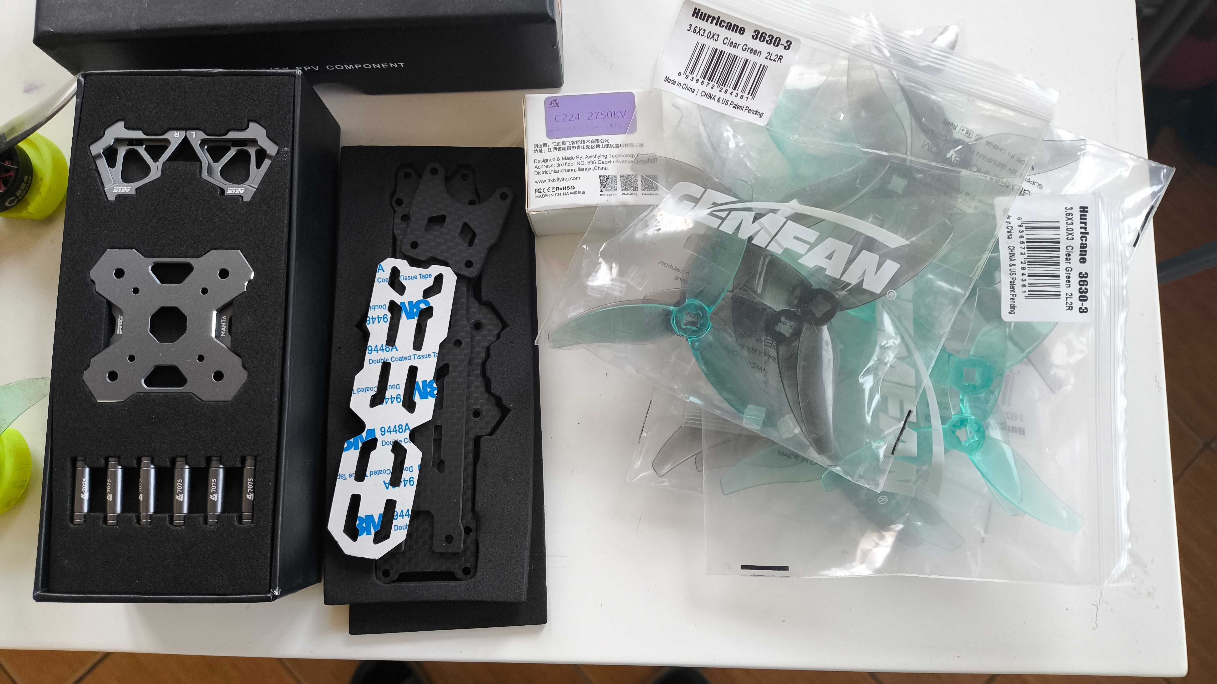 Dron Axiflying Manta 3,6 (bez DJI O3)