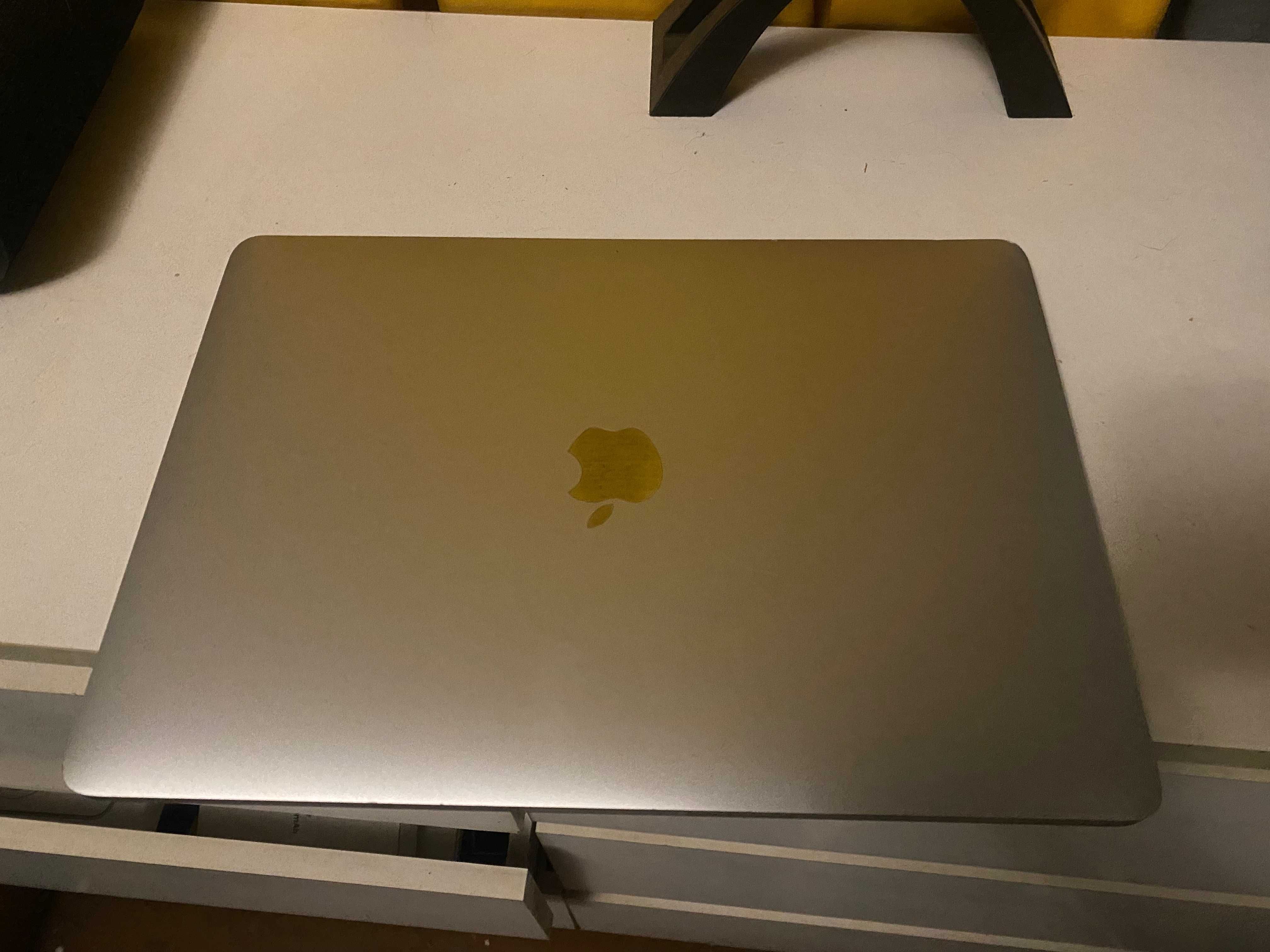 Macbook pro13 A1708 i5/8GB z 2017 r