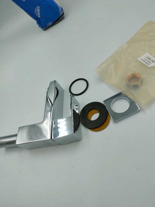 GROHE Eurocube Bateria kolumnowa Xs-Size Chrome