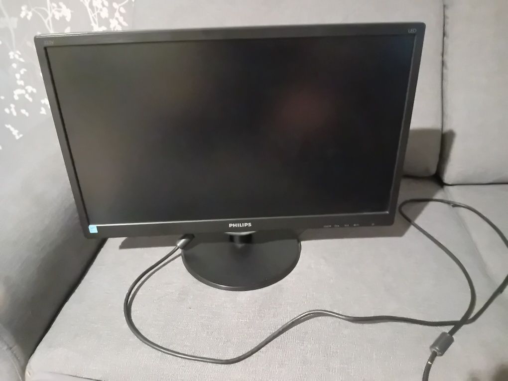 Monitor philips 223v5l