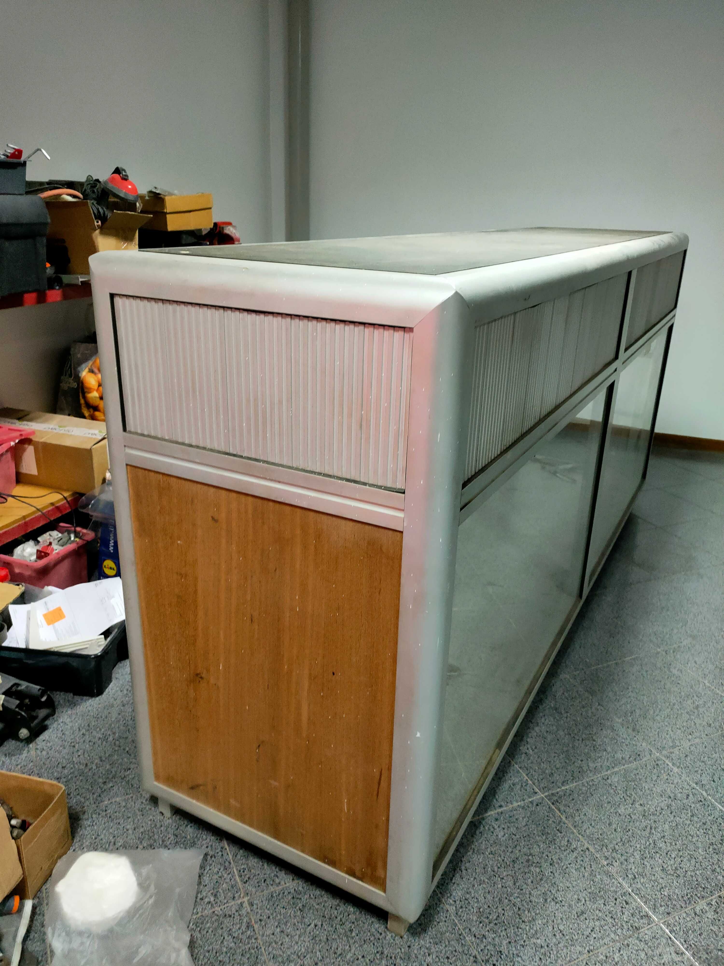 Balcão vitrine alumínio