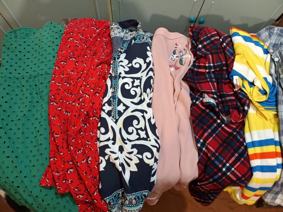 Zestaw ubrań damskich rozmiar L (40/42) bluzki, koszule, sukienki