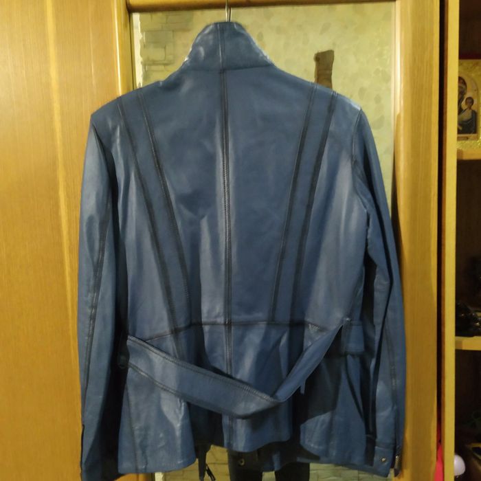 Кожаная женская куртка 50 размер